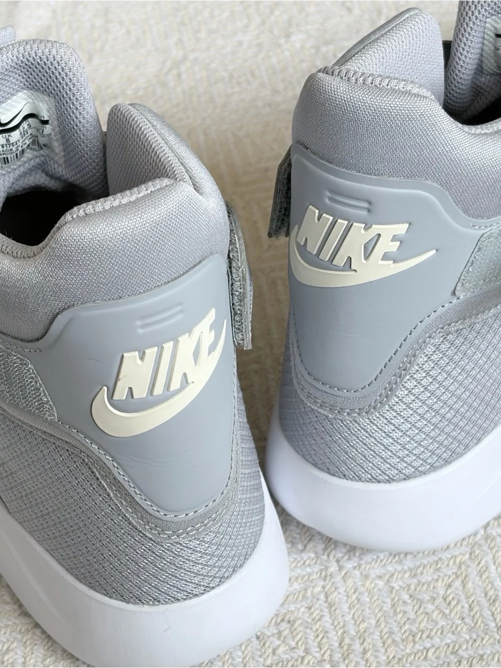 **NWOT** Nike✔️Men’s Incursion High-Top Sneakers